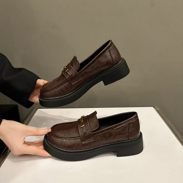 All-match Metal Commuter Soft Bottom Soft Surface Small Leather Shoes
